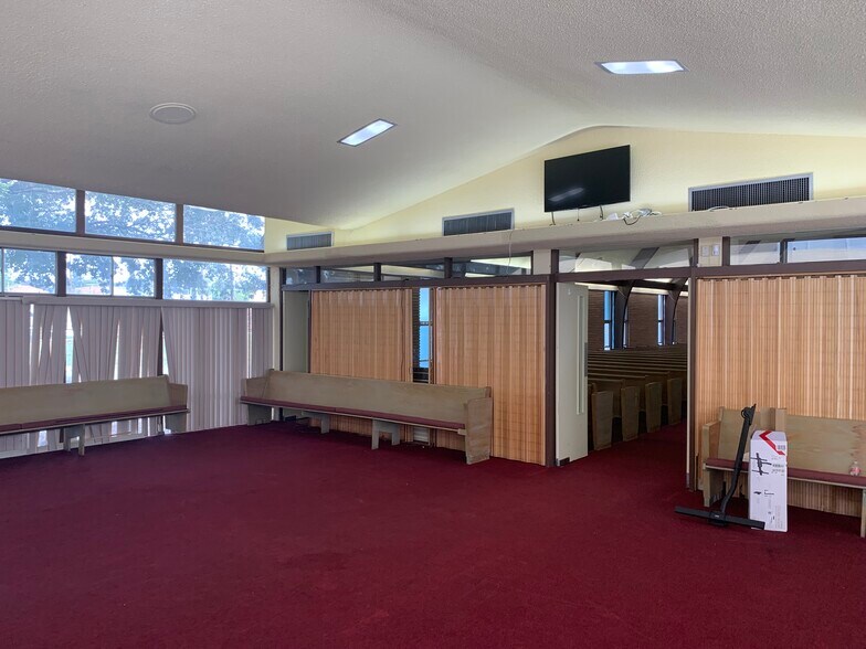 More Photos Of 4611 San Pedro, San Antonio Religious Facility For Sale