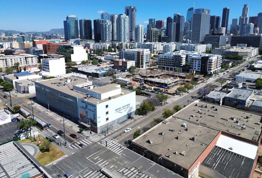 More Photos Of 1525 S Broadway, Los Angeles Manufacturing For Lease