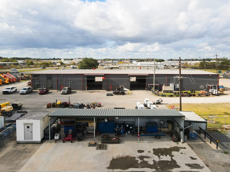 More Photos Of 3721 Highway 90 E, Broussard Light Distribution For Lease