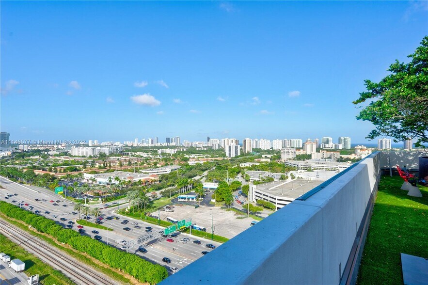 More Photos Of 19790 W Dixie Hwy, Aventura Office For Sale