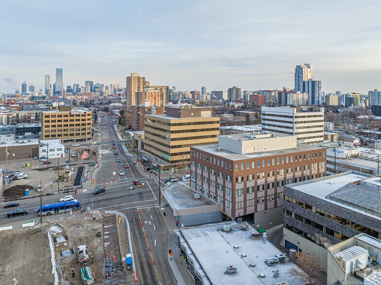 More Photos Of 10412 124 St, Edmonton Office For Lease