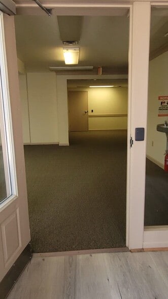 More Photos Of 7 W Queens Way, Hampton Medical For Lease
