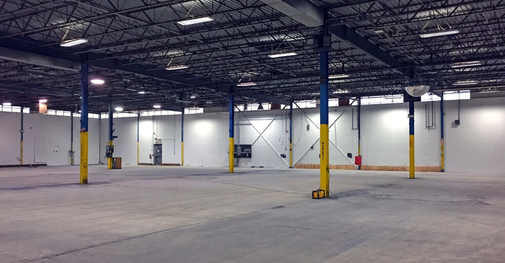 More Photos Of 555 Main St, Hudson Warehouse For Sale