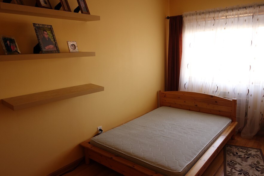 More Photos Of 70-10 Eliot Ave, Flushing Apartments For Sale