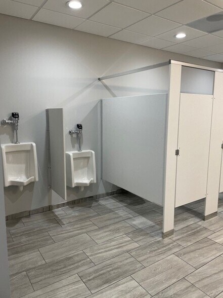 More Photos Of 506 Old Liverpool Rd, Liverpool Light Manufacturing For Sale