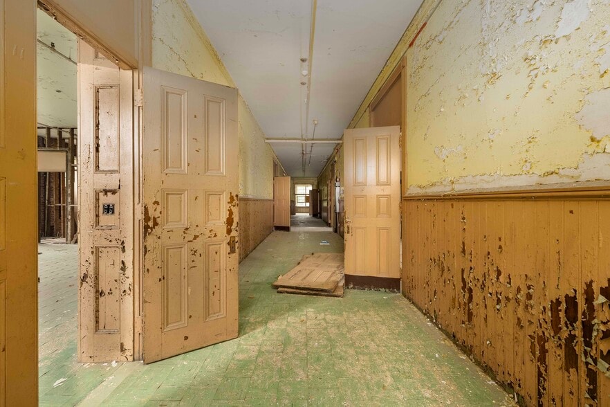 More Photos Of 167 George St, Pawtucket Apartments For Sale