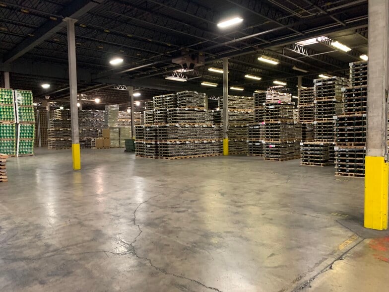 More Photos Of 615 N Agner Rd, Ottawa Manufacturing For Sale