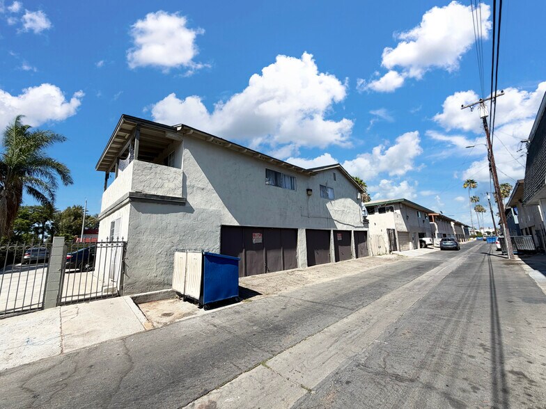 More Photos Of 302 E Wakefield Ave, Anaheim Apartments For Sale
