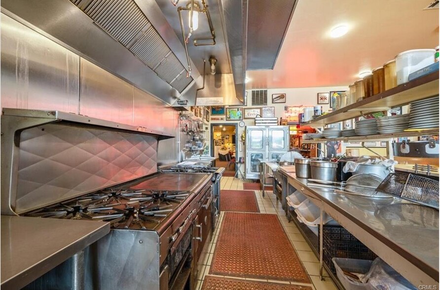 More Photos Of 823-829 Guadalupe St, Guadalupe Storefront Retail Residential For Sale