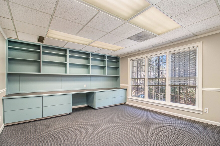 More Photos Of 655 Village Square Dr, Stone Mountain Loft Creative Space For Lease