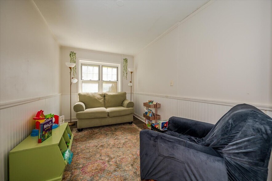 More Photos Of 23 S Village Ave, Rockville Centre Office For Sale