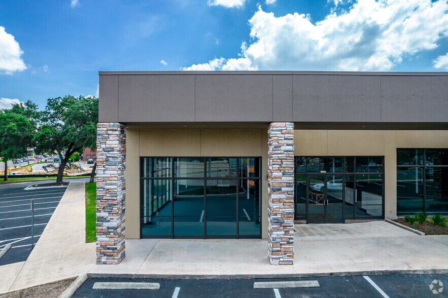 More Photos Of 15665-15689 San Pedro Ave, San Antonio Unknown For Lease