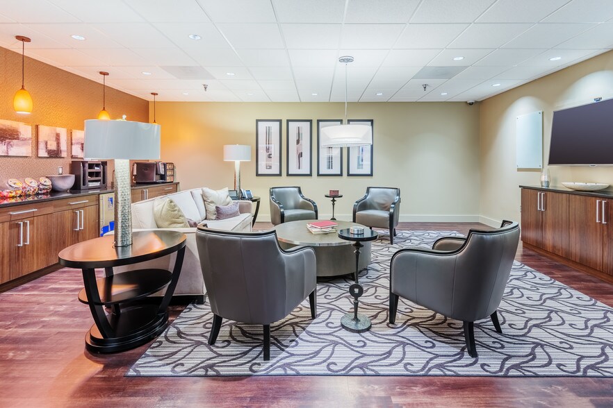 More Photos Of 4421-4429 Forbes Blvd, Lanham Office For Lease