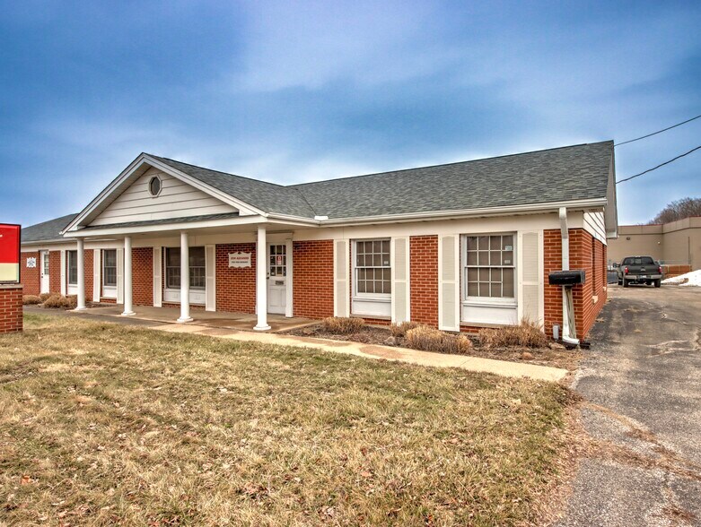 Primary Photo Of 111 Longwood Dr, Laporte Freestanding For Lease