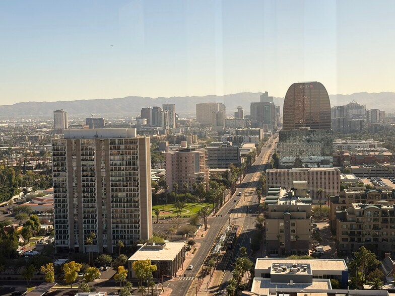 More Photos Of 2600 N Central Ave, Phoenix Office For Sale