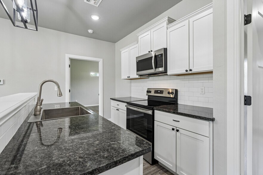 More Photos Of 11514-11529 Cottage Ln, Jones Apartments For Sale