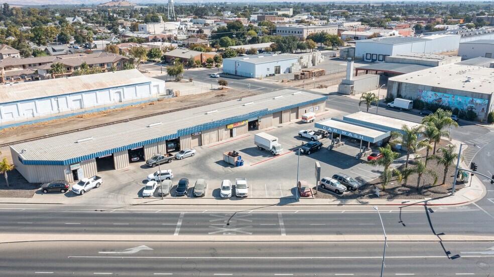 More Photos Of 281 W Merced St, Dinuba Freestanding For Sale