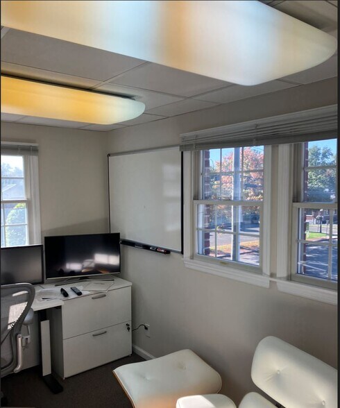 More Photos Of 27 Pine St, New Canaan Office For Sale