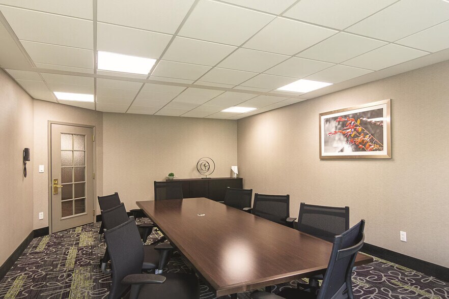More Photos Of 930 Ed Noble Pky, Norman Hotel For Sale