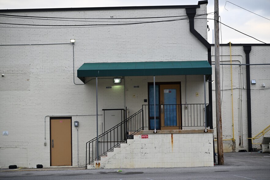 More Photos Of 4446-4450 Park Heights Ave, Baltimore Storefront For Lease