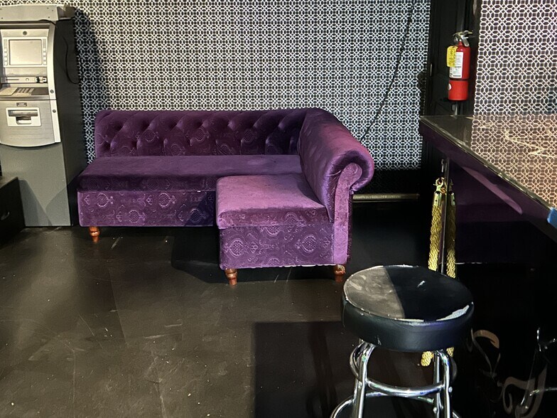 More Photos Of 1017 Front St, Sacramento Storefront Retail Office For Sale