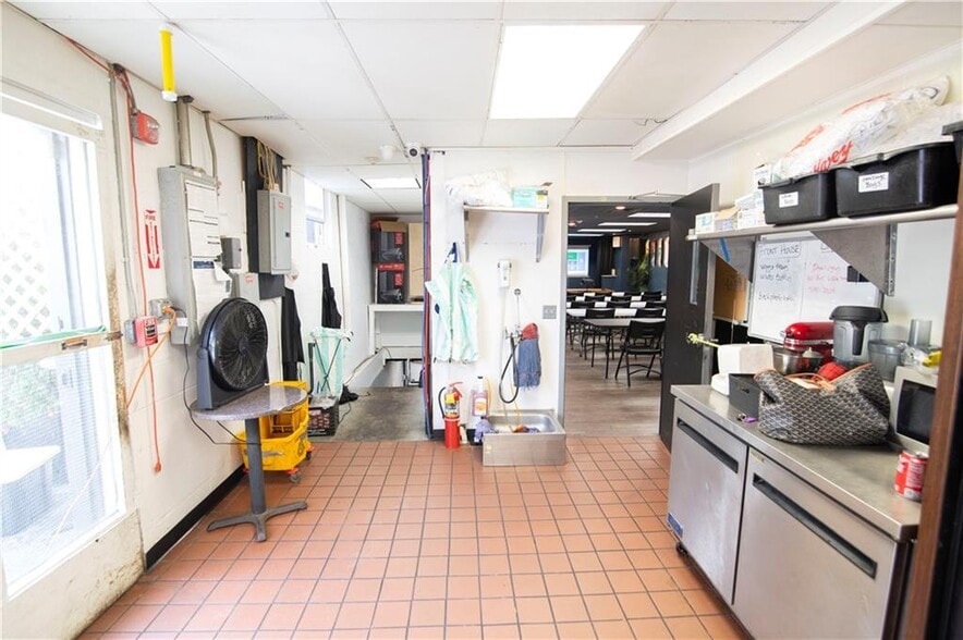 More Photos Of 371-373 Smith St, Providence Storefront For Sale