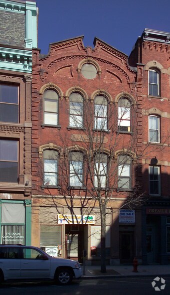 More Photos Of 181 High St, Holyoke Storefront For Lease