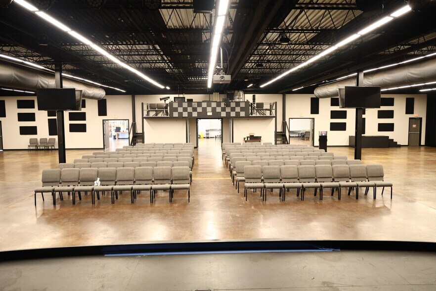 More Photos Of 1122 S 2nd St, Cabot Industrial For Sale