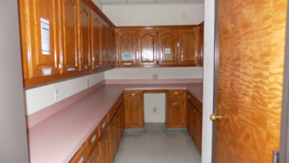 More Photos Of 315 S Cockrell Hill Rd, Duncanville Medical For Lease