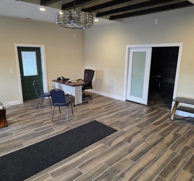 More Photos Of 4033-4035 Reisterstown Rd, Baltimore Industrial For Sale