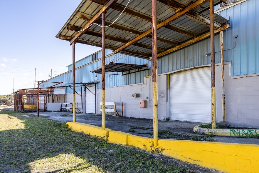 More Photos Of 2127 Hubbard St, Jacksonville Manufacturing For Sale