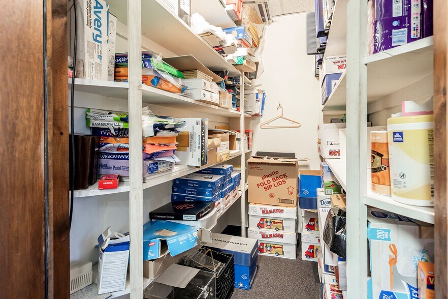 More Photos Of 641 Beach Ave, Stafford Airport For Sale