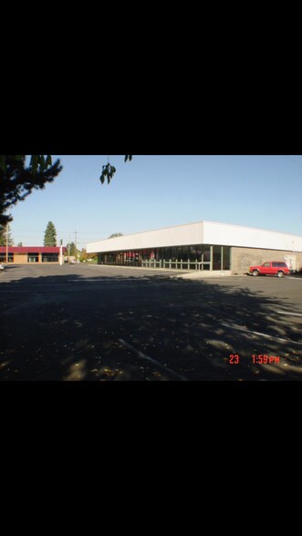 More Photos Of 2513-2619 E Fourth Plain Blvd, Vancouver Restaurant For Lease