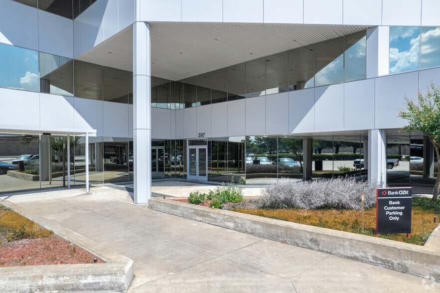 More Photos Of 397 N Sam Houston Pky E, Houston Office For Lease