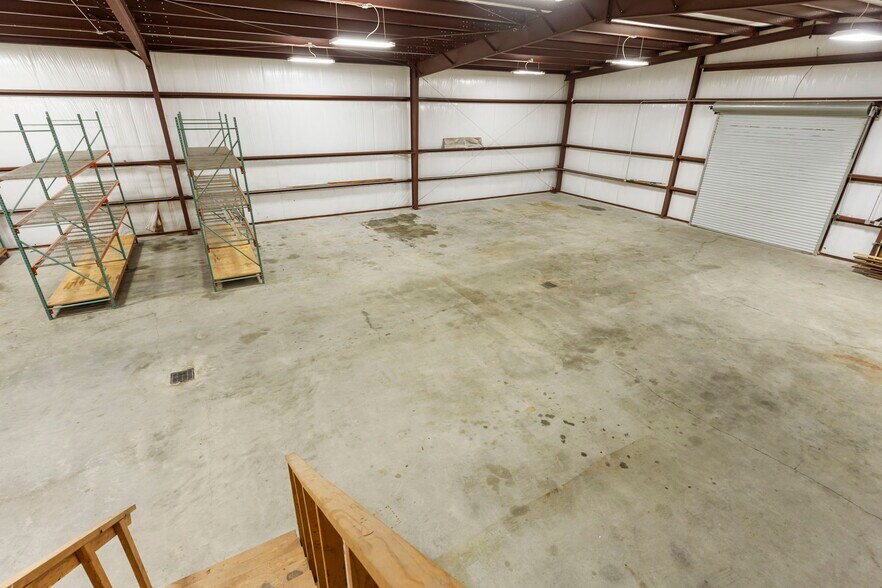 More Photos Of 8711 Hufsmith Kuykendahl Rd, Tomball Industrial For Sale