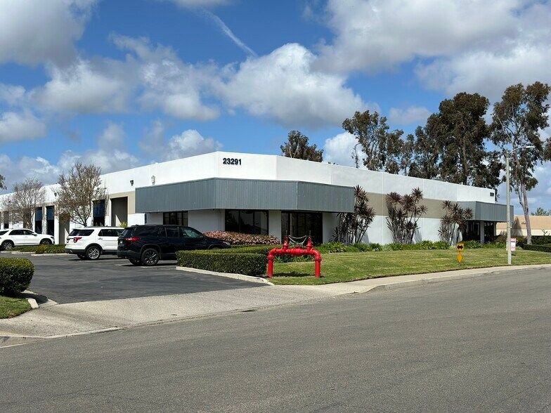 Primary Photo Of 23291 Peralta Dr, Laguna Hills Warehouse For Lease