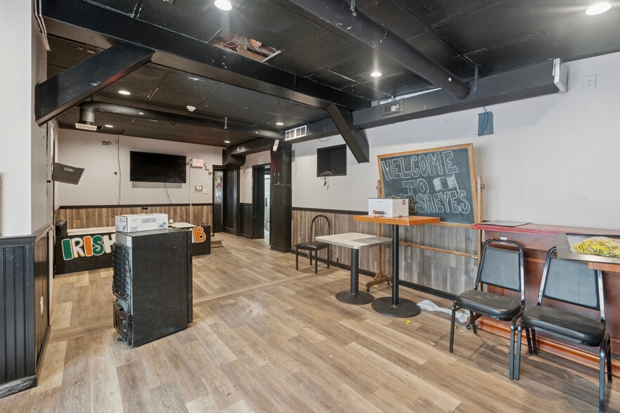 More Photos Of 4742-4744 Richmond St, Philadelphia Restaurant For Lease