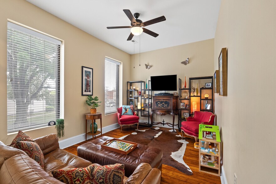 More Photos Of 215 W 3rd St, Farmville General Retail For Sale