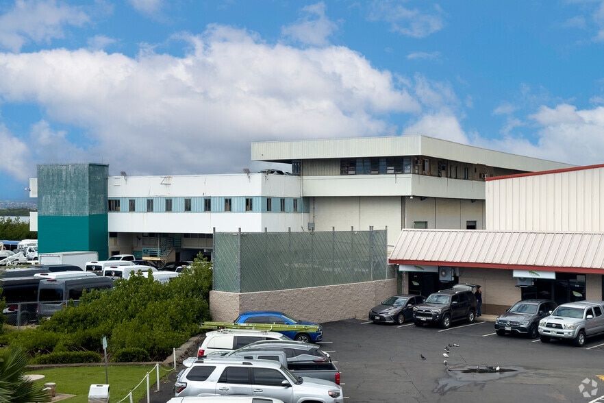 More Photos Of 98-021 Kamehameha Hwy, Aiea Warehouse For Lease