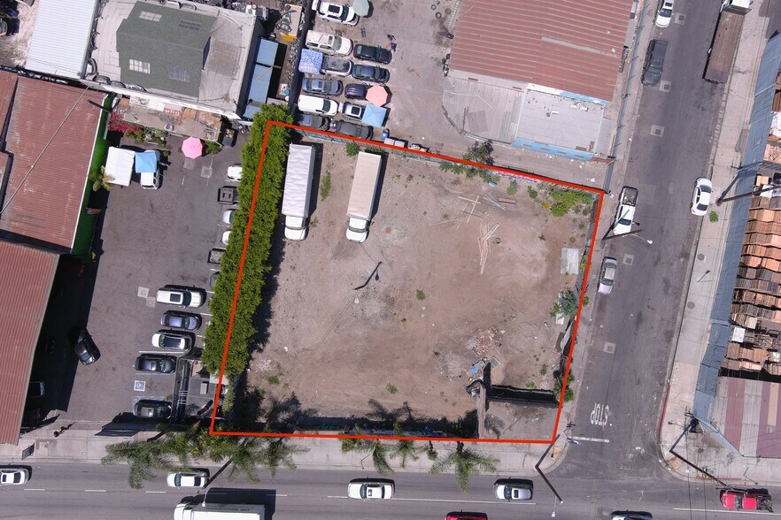 More Photos Of 9523 Alameda St, Los Angeles Land For Lease
