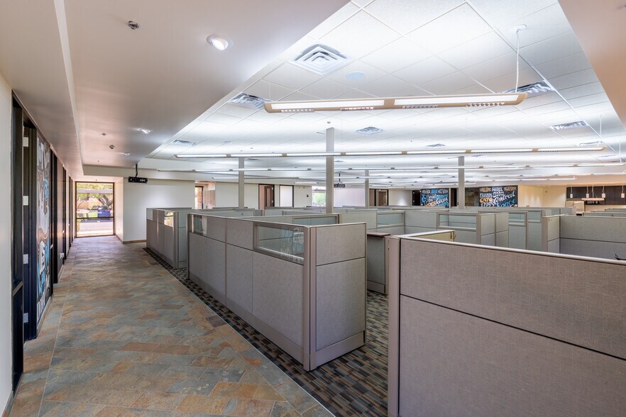 More Photos Of 14080 N Northsight Blvd, Scottsdale Office For Lease