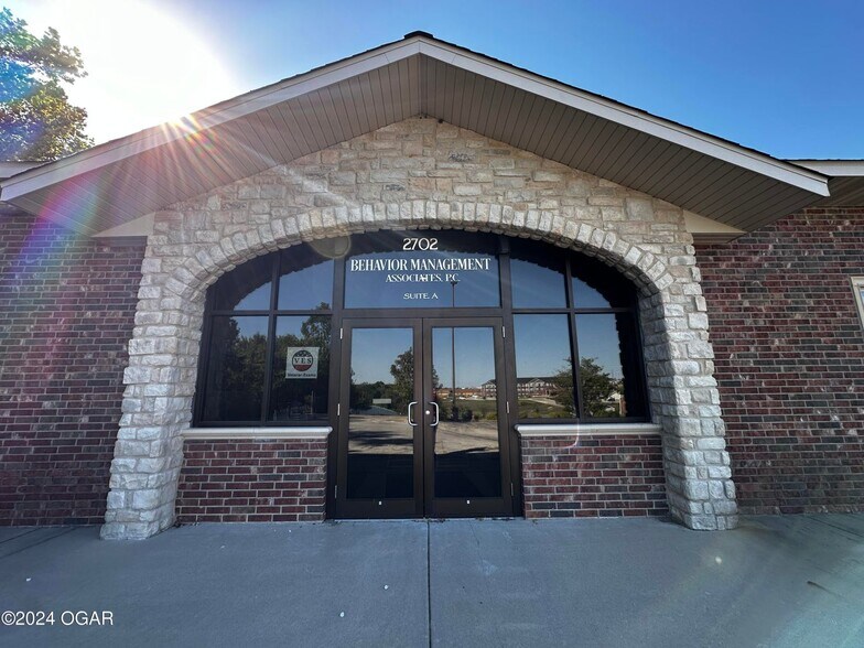 More Photos Of 2702 Cunningham Ave, Joplin Medical For Lease