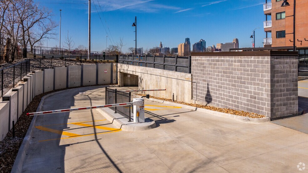 More Photos Of 1901 Vine St, Kansas City Multifamily For Sale