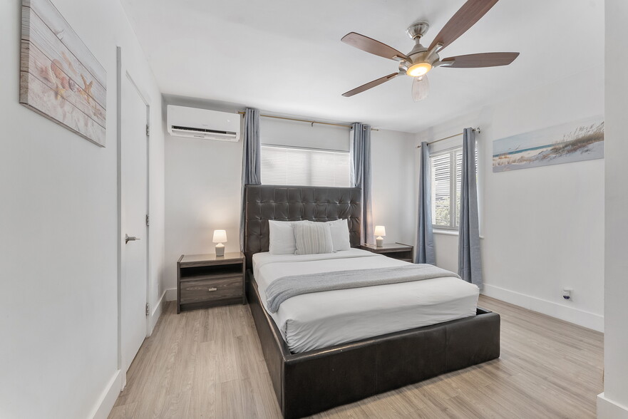 More Photos Of 3020-3024 Seville St, Fort Lauderdale Hotel For Sale