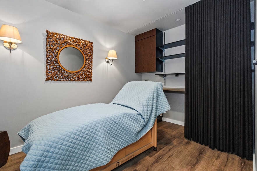 More Photos Of 2300 Chestnut Ave, Glenview Apartments For Sale