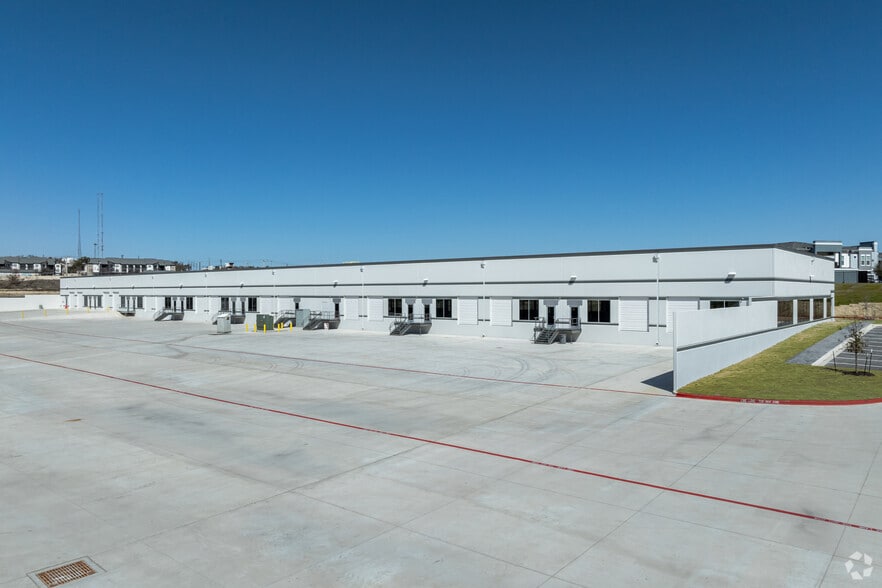 More Photos Of 5305 N Mays St, Georgetown Unknown For Lease