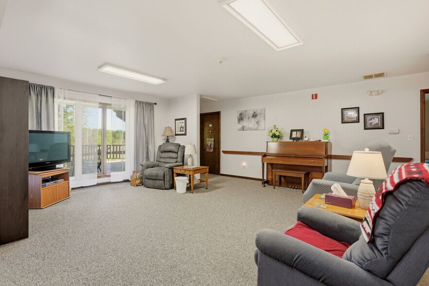More Photos Of 3771 Colwood Rd, Caro Assisted Living For Sale