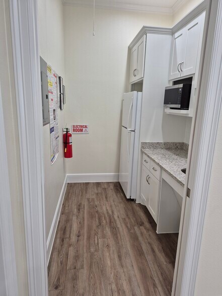 More Photos Of 17142 N Eldridge Pky, Tomball Medical For Lease