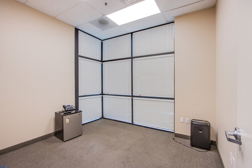 More Photos Of 570 W Cheyenne Ave, North Las Vegas Unknown For Lease