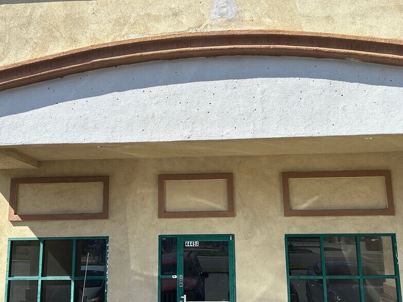 More Photos Of 4445-4447 Auburn Blvd, Sacramento Storefront For Lease